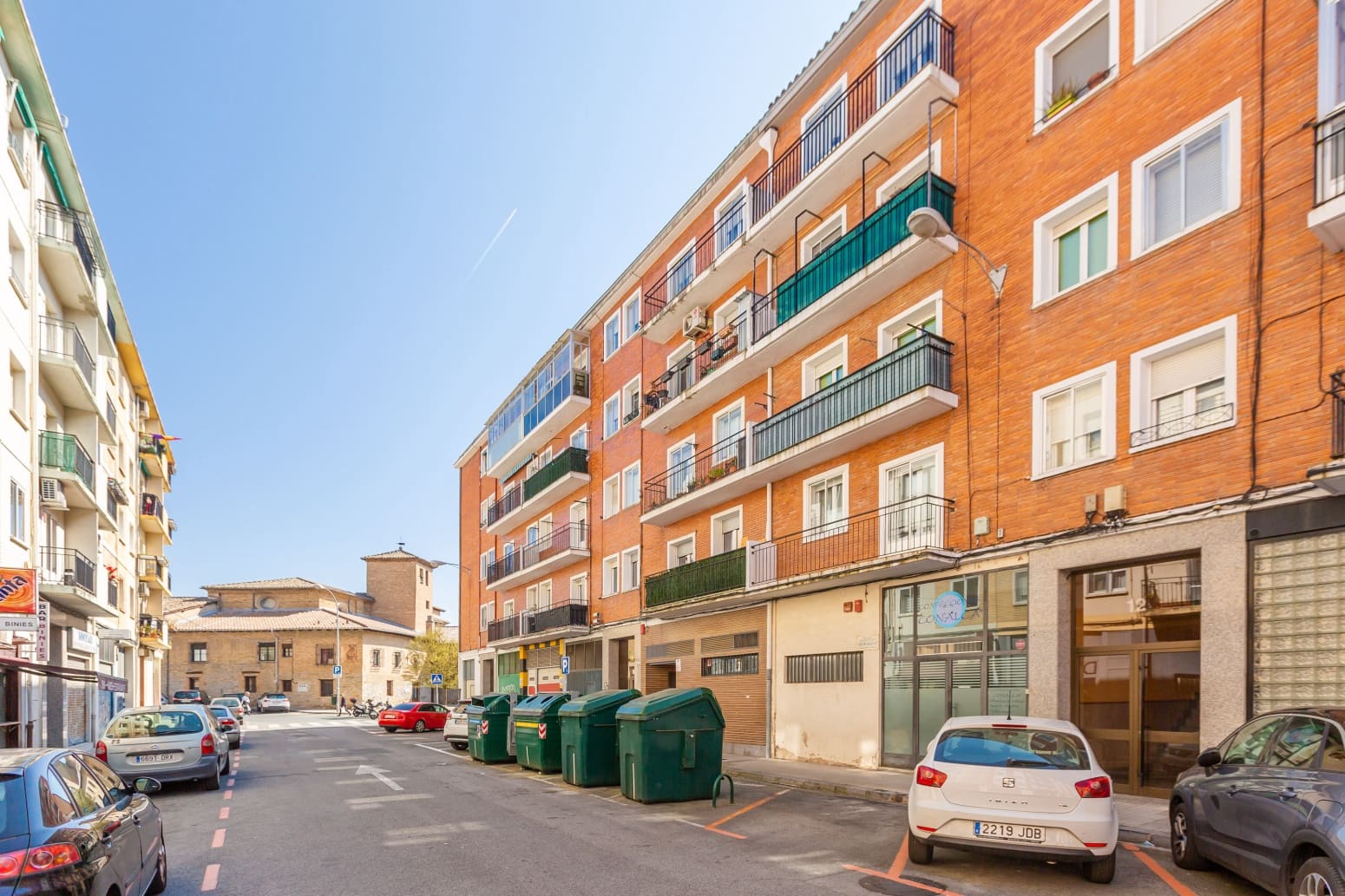 Erhverv til salg i Pamplona / Iruna - € 110.000 (Ref: 9761788)