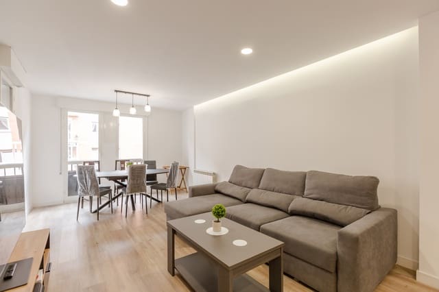 3 bedroom Flat for sale in Noain - € 247,000 (Ref: 9780273)