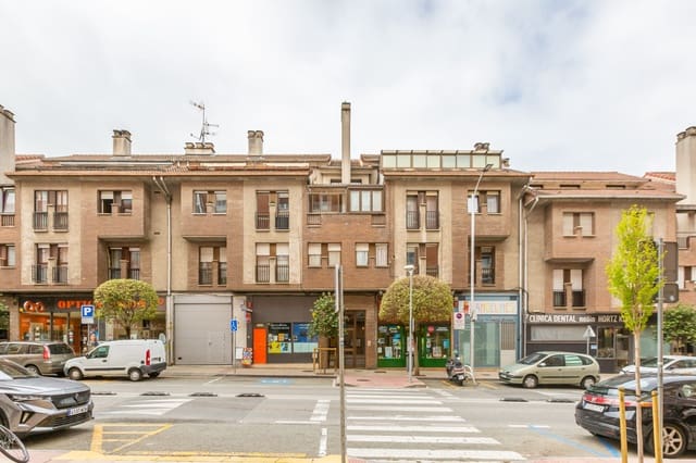 3 bedroom Flat for sale in Noain - € 247,000 (Ref: 9780273)