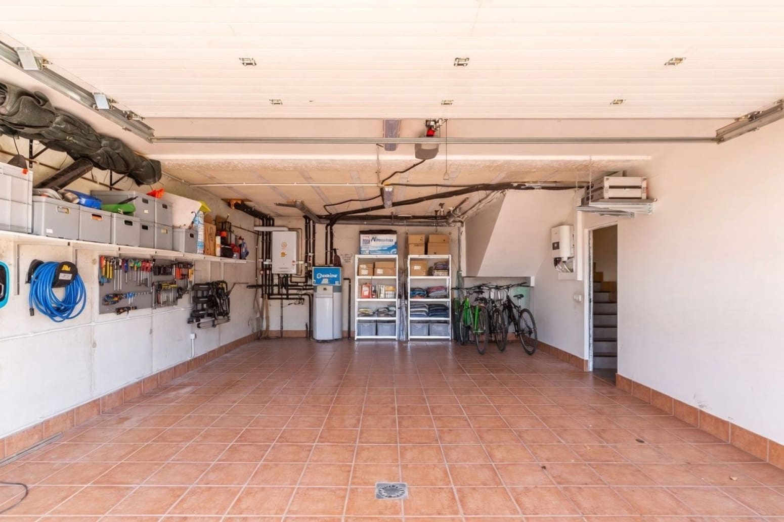 6 makuuhuone Huvila myytävänä paikassa Aibar mukana 
autotalli - 450 000 € (Ref: 9794315)