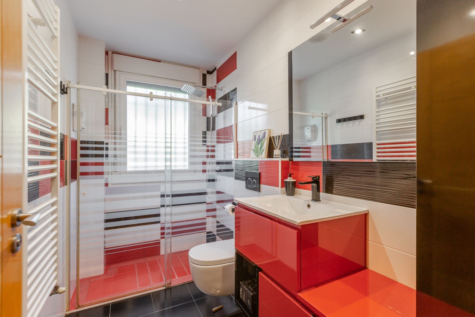 6 makuuhuone Huvila myytävänä paikassa Aibar mukana 
autotalli - 450 000 € (Ref: 9794315)