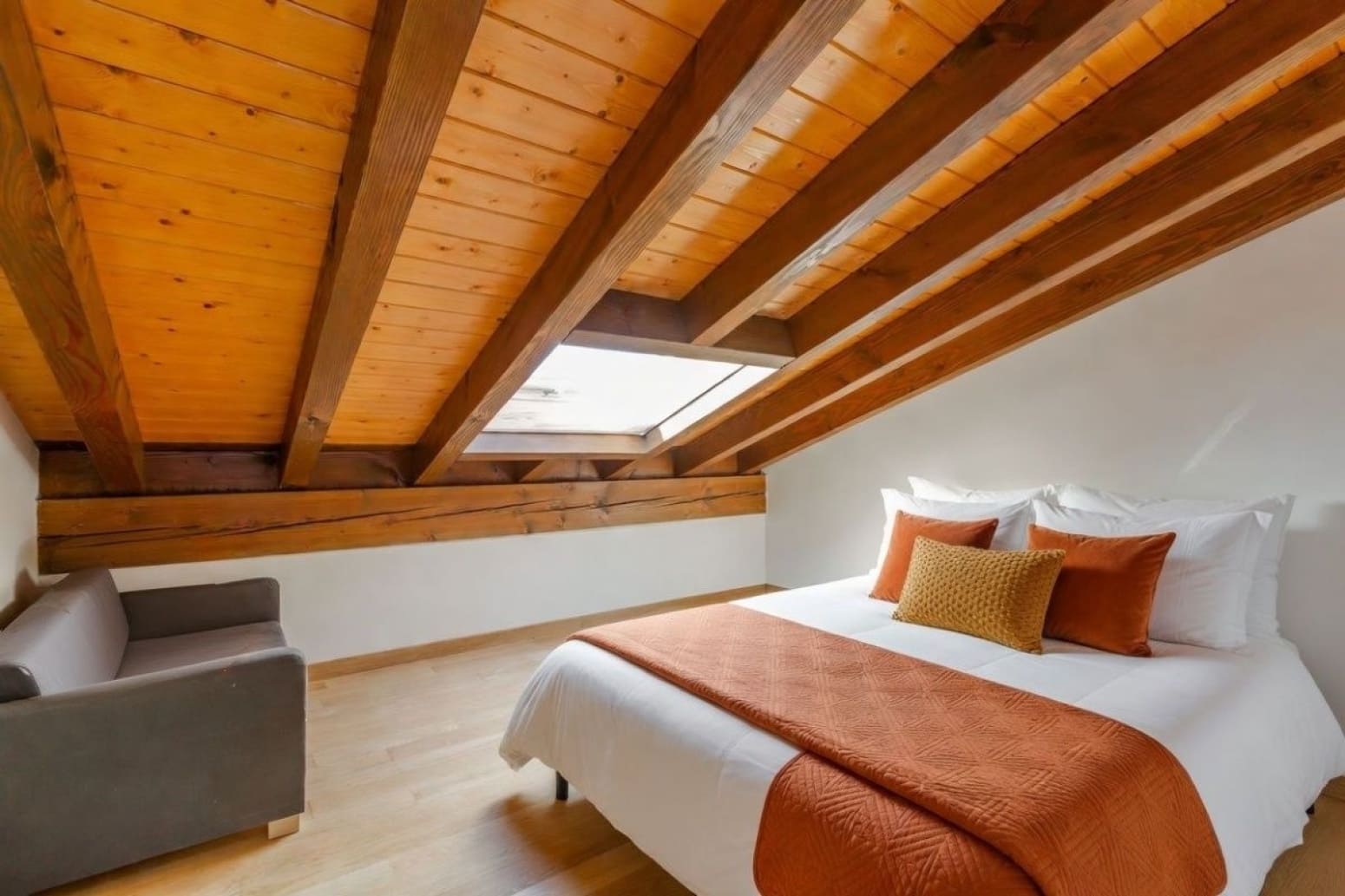 6 makuuhuone Huvila myytävänä paikassa Aibar mukana 
autotalli - 450 000 € (Ref: 9794315)