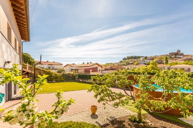 6 makuuhuone Huvila myytävänä paikassa Aibar mukana 
autotalli - 450 000 € (Ref: 9794315)