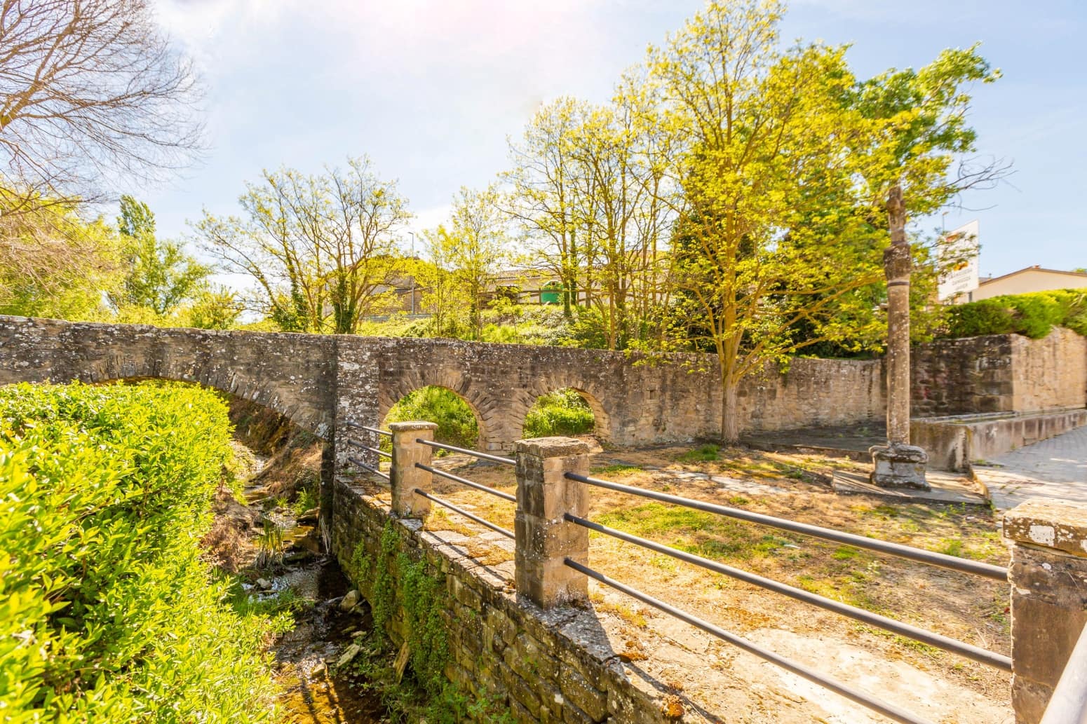 6 makuuhuone Huvila myytävänä paikassa Aibar mukana 
autotalli - 450 000 € (Ref: 9794315)