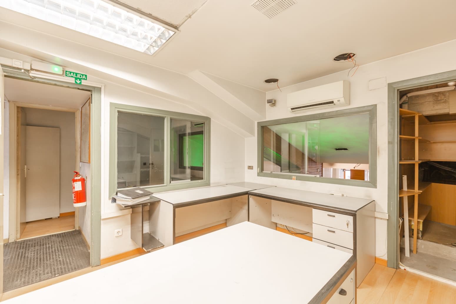 Commercial for sale in Pamplona / Iruna - € 220,000 (Ref: 9794316)