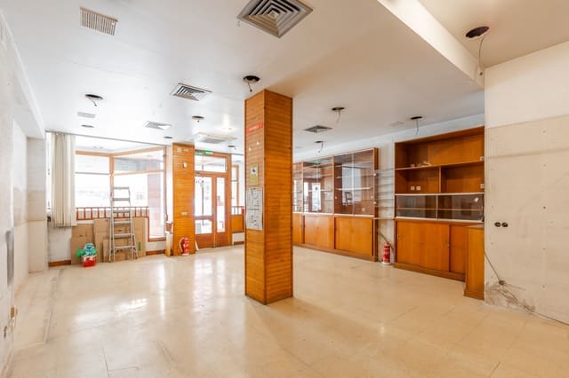 Commercial for sale in Pamplona / Iruña - € 220,000 (Ref: 9794316)