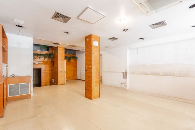 Commercial for sale in Pamplona / Iruña - € 220,000 (Ref: 9794316)