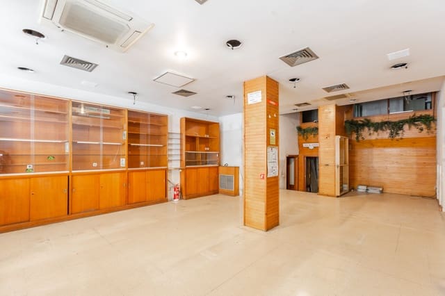 Commercial for sale in Pamplona / Iruña - € 220,000 (Ref: 9794316)