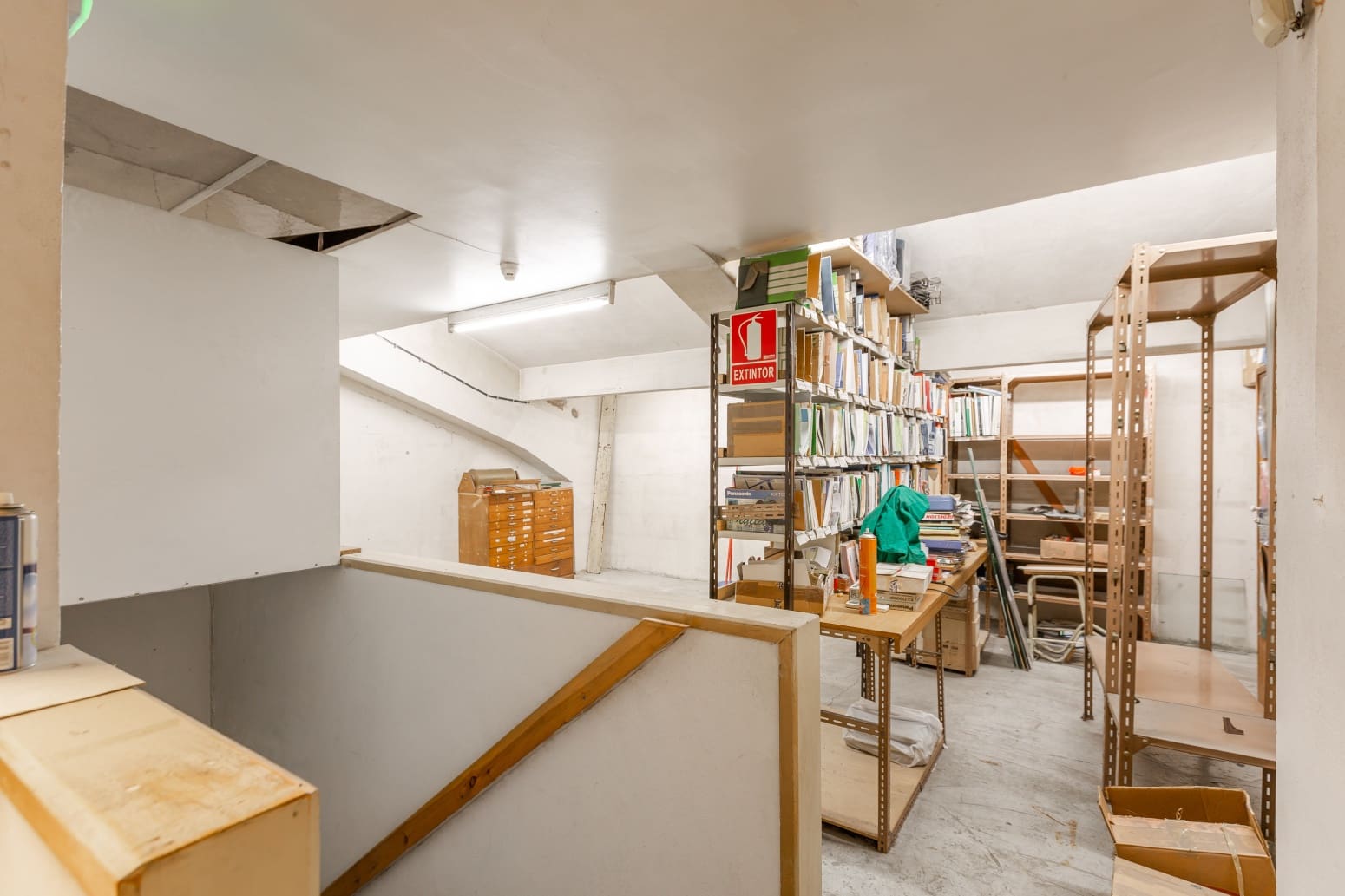 Commercial for sale in Pamplona / Iruna - € 220,000 (Ref: 9794316)