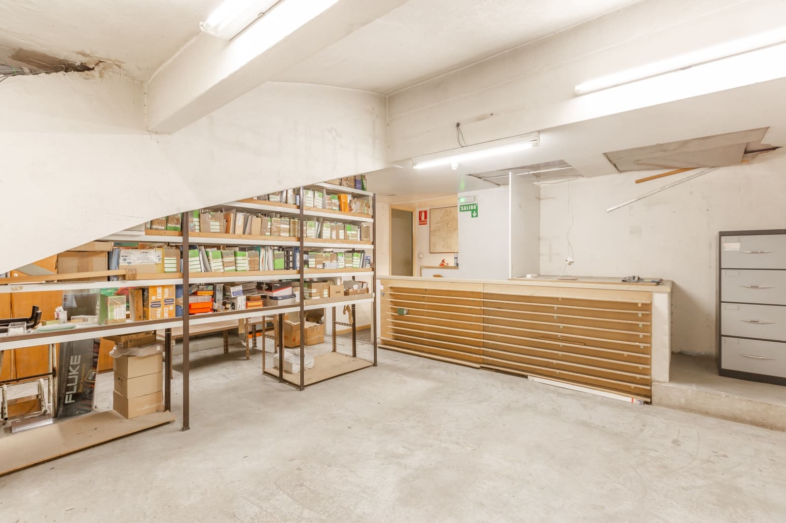 Commercial for sale in Pamplona / Iruna - € 220,000 (Ref: 9794316)