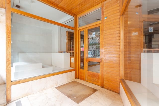 Commercial for sale in Pamplona / Iruña - € 220,000 (Ref: 9794316)