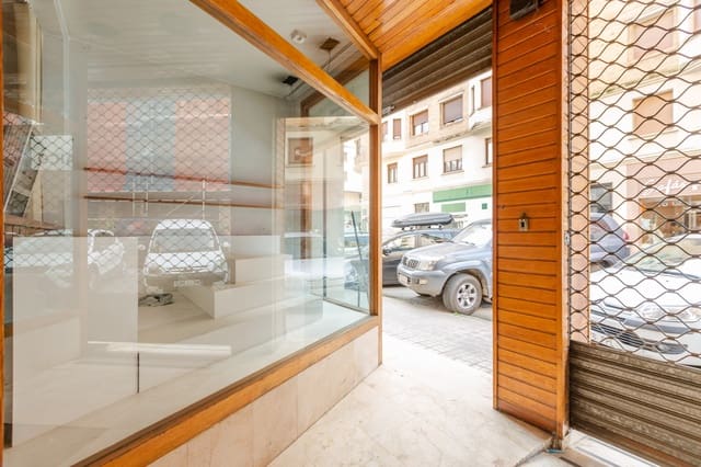 Commercial for sale in Pamplona / Iruña - € 220,000 (Ref: 9794316)