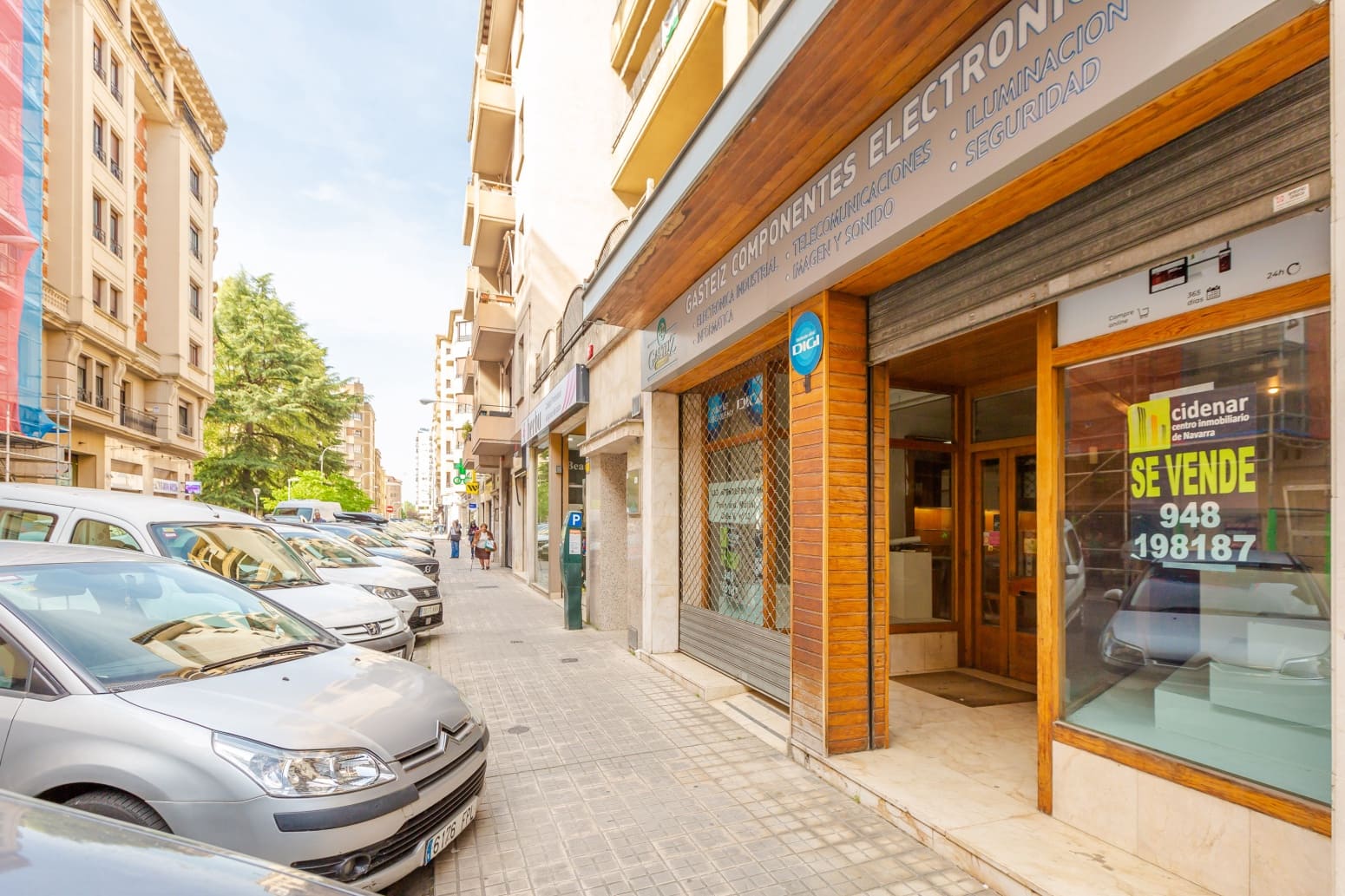 Commercial for sale in Pamplona / Iruna - € 220,000 (Ref: 9794316)
