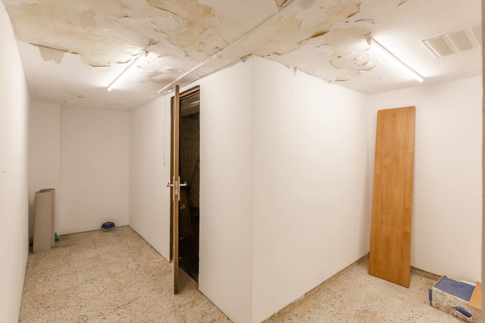 Commercial for rent in Pamplona / Iruna - € 1,100 (Ref: 9794317)