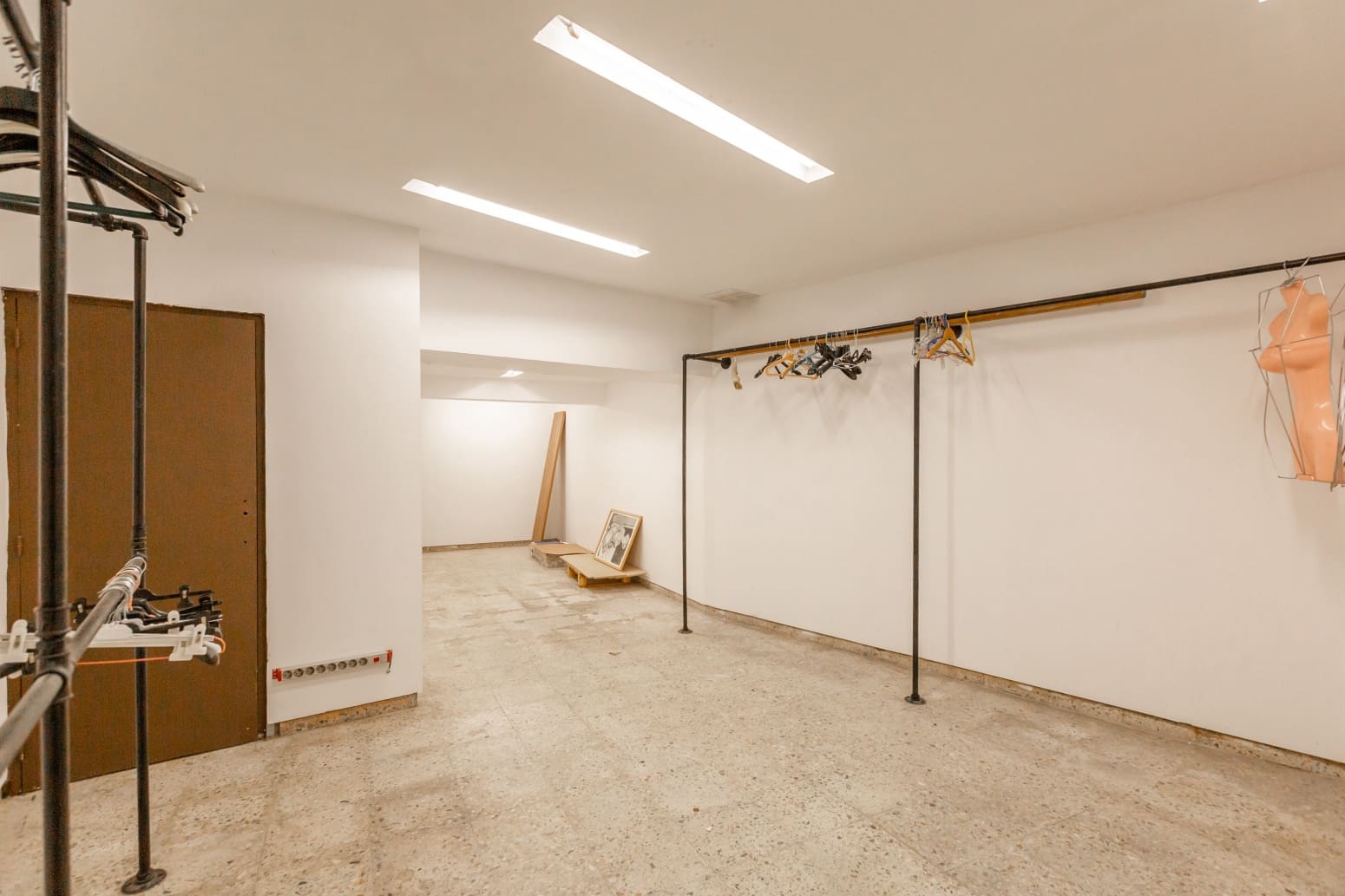 Commercial for rent in Pamplona / Iruna - € 1,100 (Ref: 9794317)