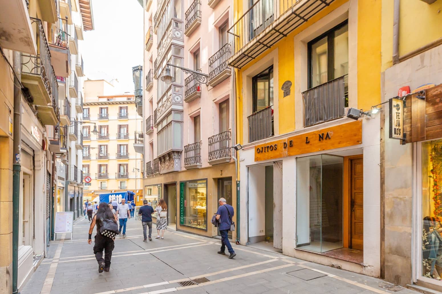 Commercial for rent in Pamplona / Iruna - € 1,100 (Ref: 9794317)