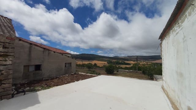 Villa for sale in Goñi, Goñi - € 66,000 (Ref: 9796503)