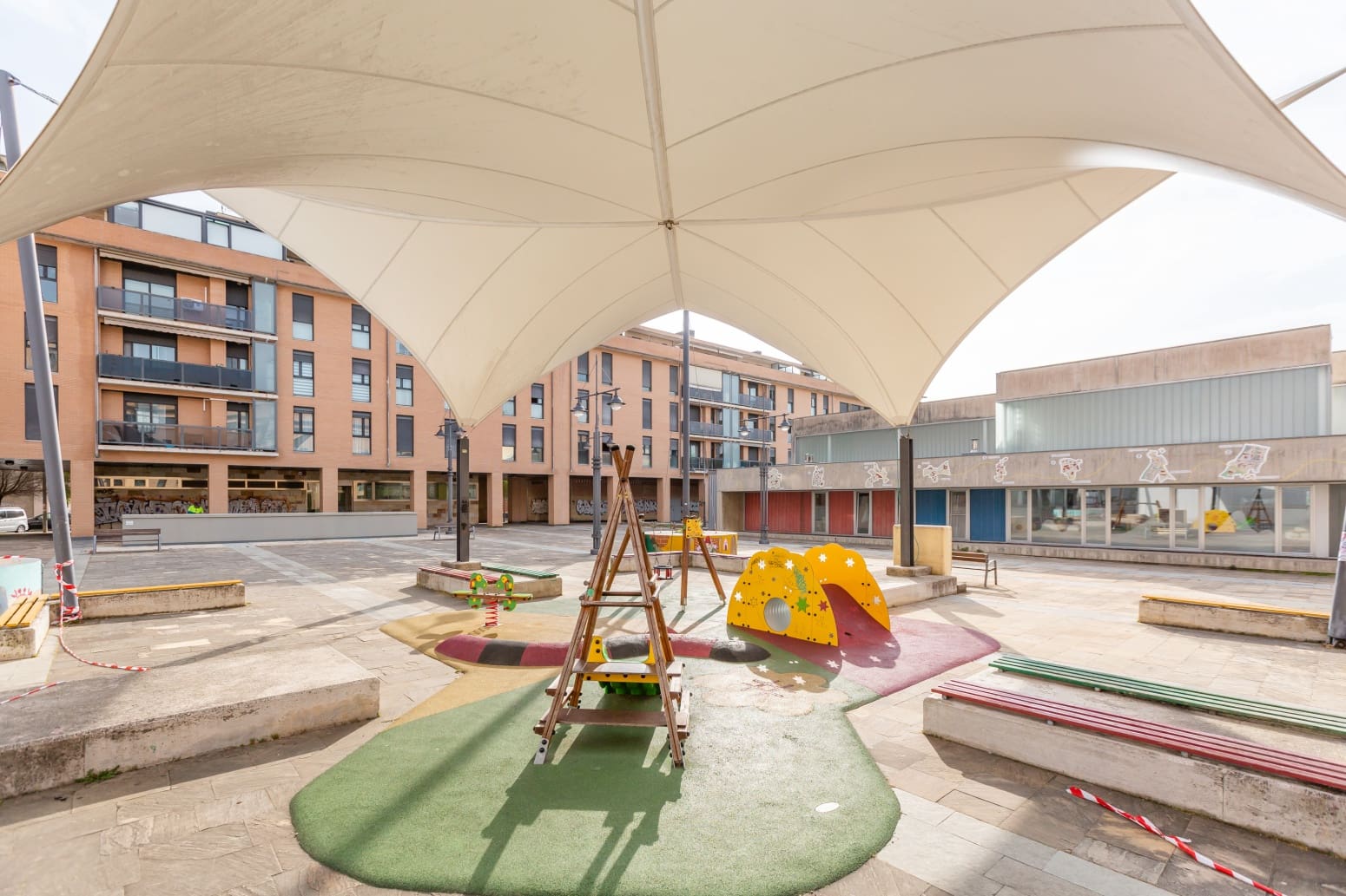 3 makuuhuone Asunto myytävänä paikassa Artica mukana 
autotalli - 290 000 € (Ref: 9796504)