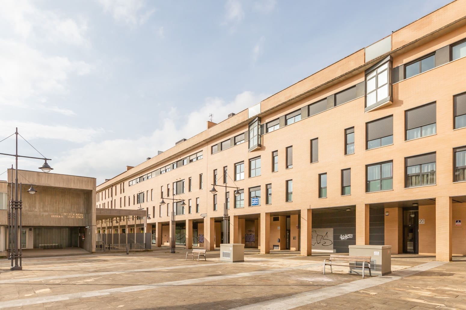 3 makuuhuone Asunto myytävänä paikassa Artica mukana 
autotalli - 290 000 € (Ref: 9796504)