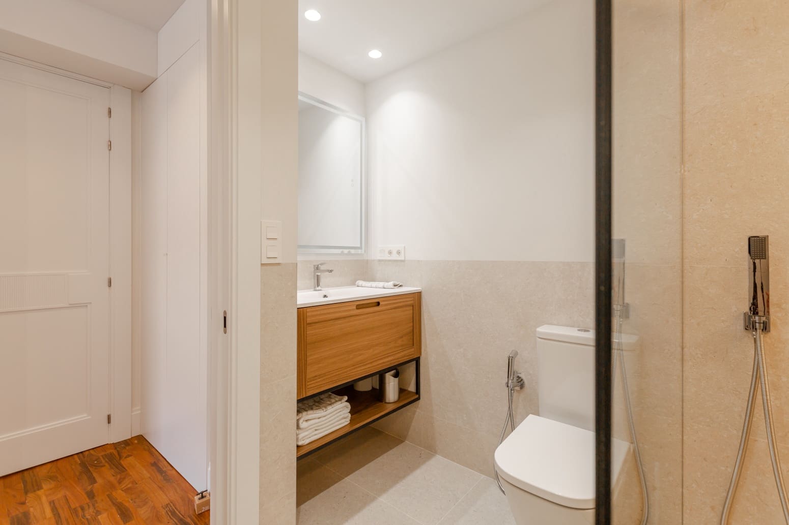 Piso de 6 habitaciones en Pamplona / Iruña en alquiler con piscina - 1.850 € (Ref: 9806253)