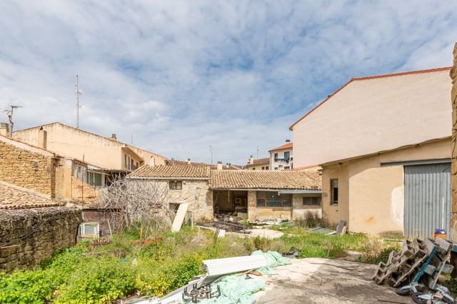 4 soverom Villa til salgs i Tafalla med garasje - € 530 000 (Ref: 9807808)