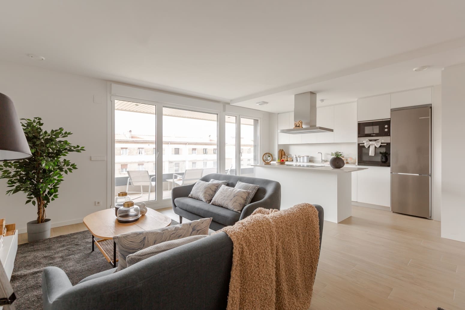 3 bedroom Flat for sale in Pamplona / Iruna with garage - € 660,000 (Ref: 9822392)
