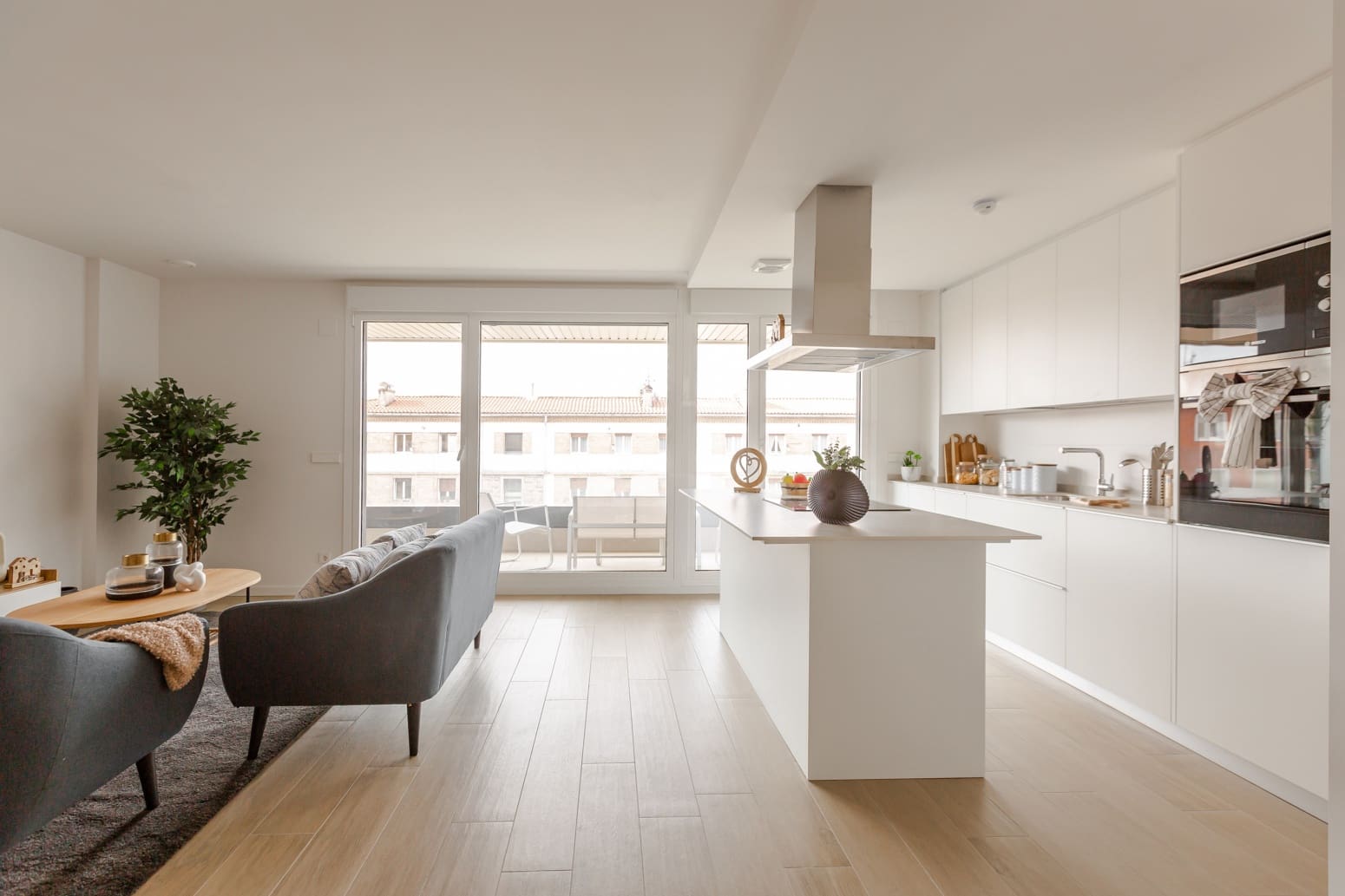 3 bedroom Flat for sale in Pamplona / Iruna with garage - € 660,000 (Ref: 9822392)