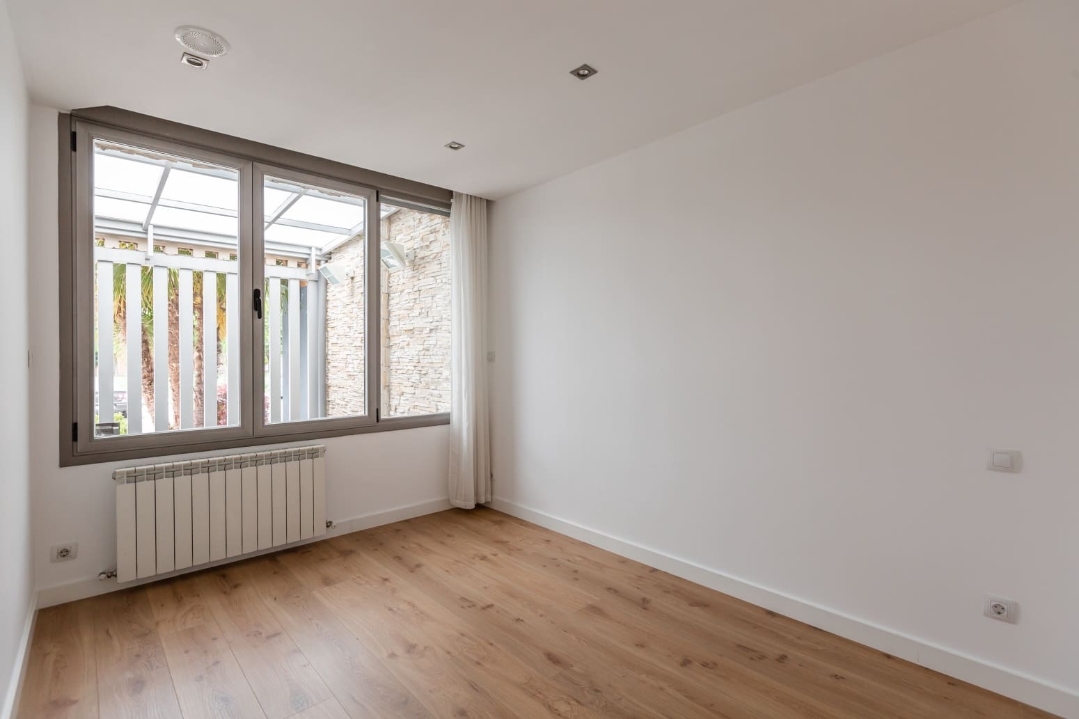 4 Zimmer Villa zu vermieten in Pamplona / Iruna mit Garage - 2.350 € (Ref: 9822394)