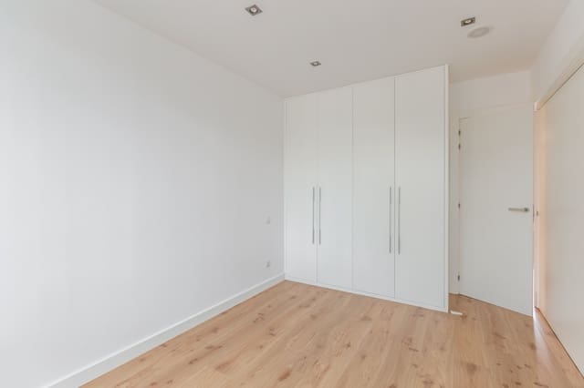 4 Zimmer Villa zu vermieten in Pamplona / Iruña mit Garage - 2.350 € (Ref: 9822394)