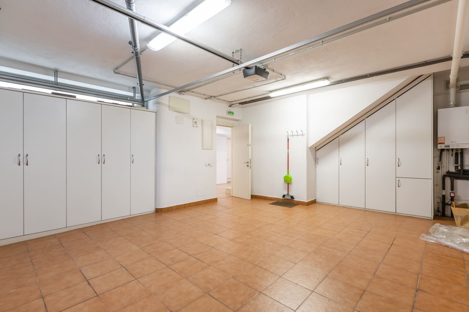 4 Zimmer Villa zu vermieten in Pamplona / Iruna mit Garage - 2.350 € (Ref: 9822394)