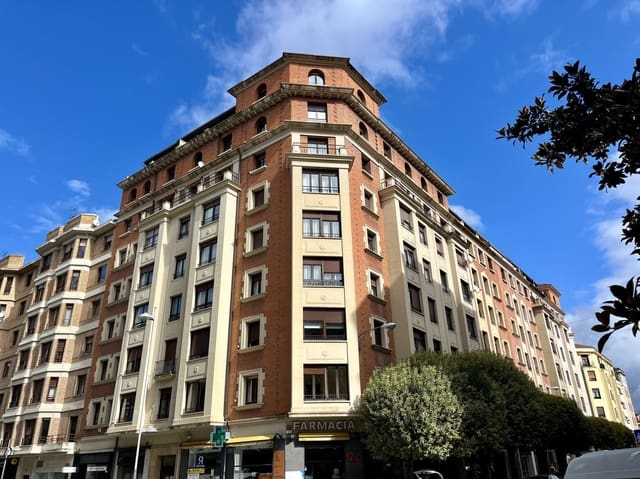 3 soveværelse Lejlighed til salg i Pamplona / Iruña - € 545.000 (Ref: 9822396)