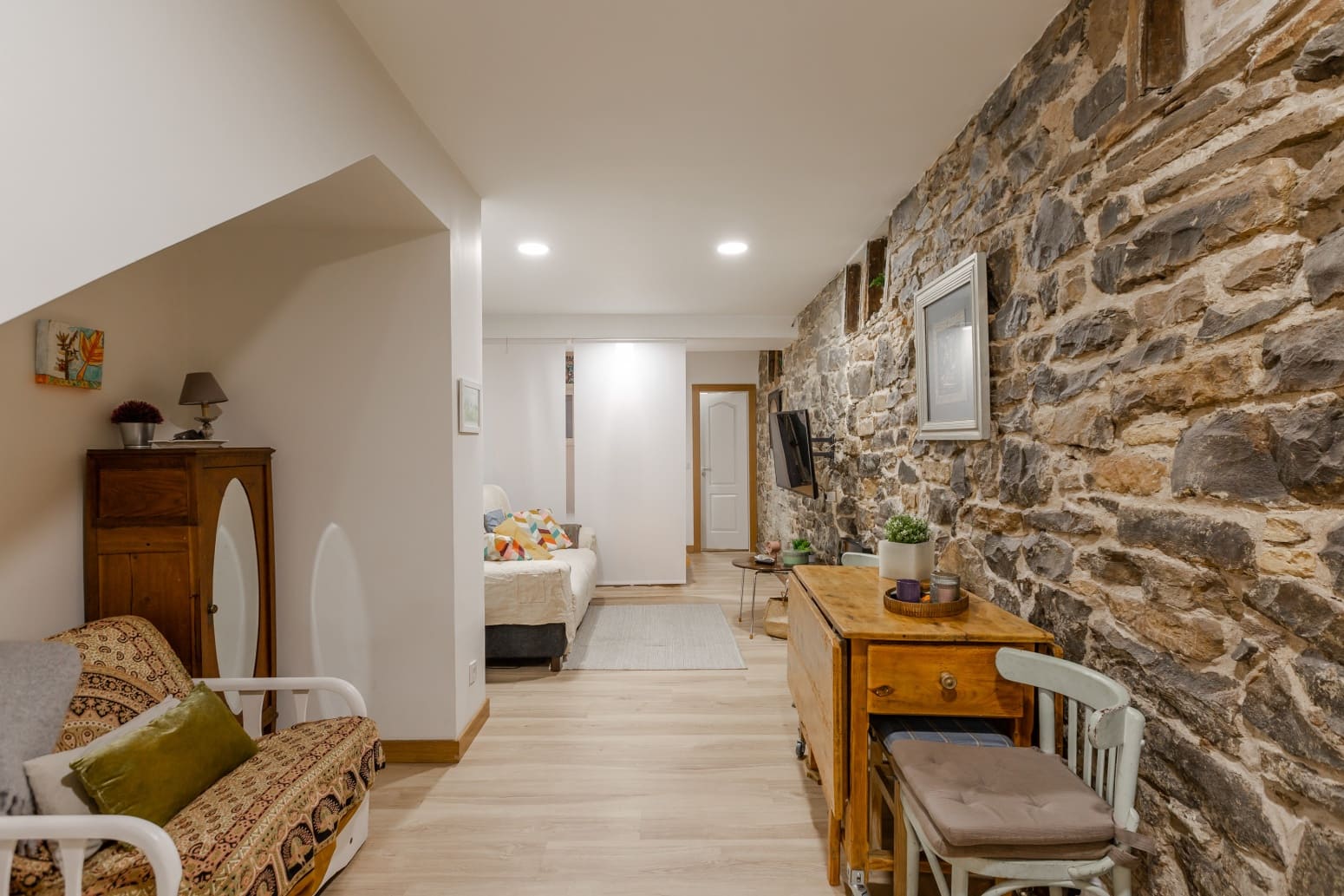 Commercial for sale in Pamplona / Iruna - € 106,000 (Ref: 9824716)