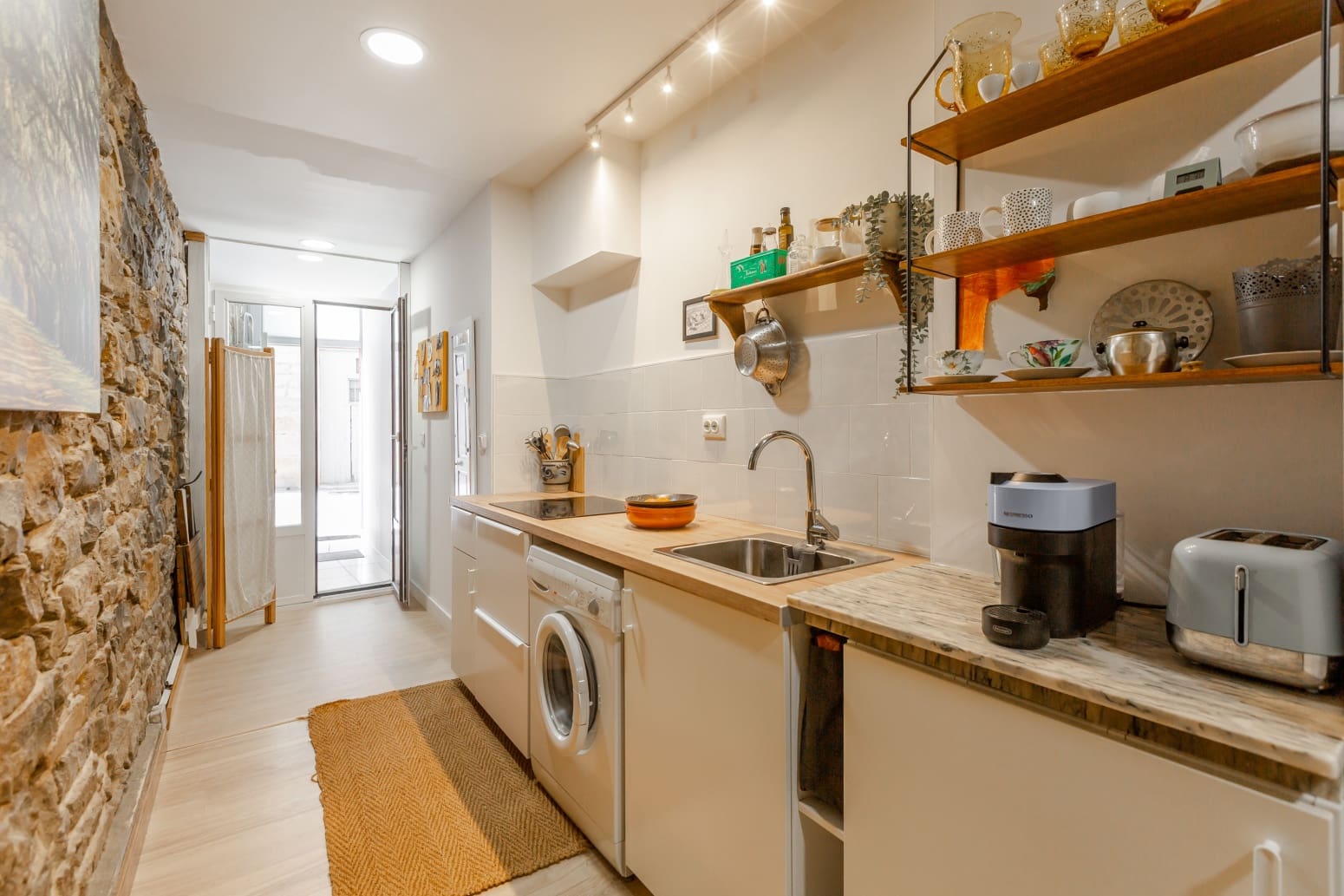 Commercial for sale in Pamplona / Iruna - € 106,000 (Ref: 9824716)