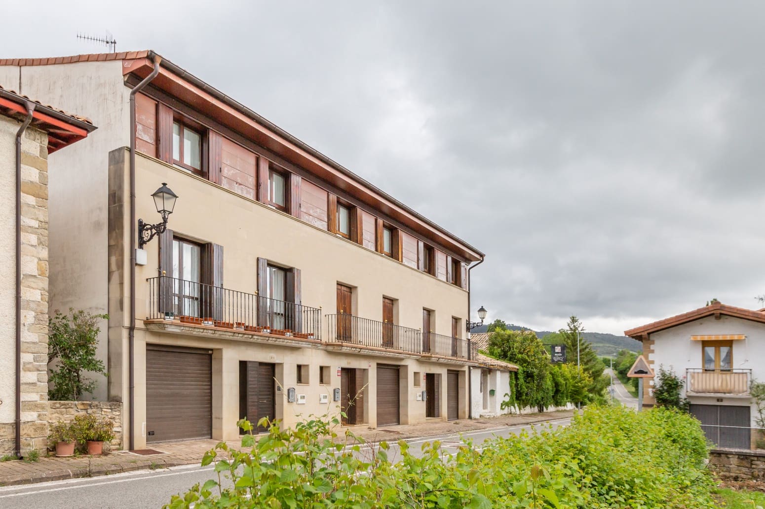 4 soveværelse Villa til salg i Egues med garage - € 450.000 (Ref: 9824717)
