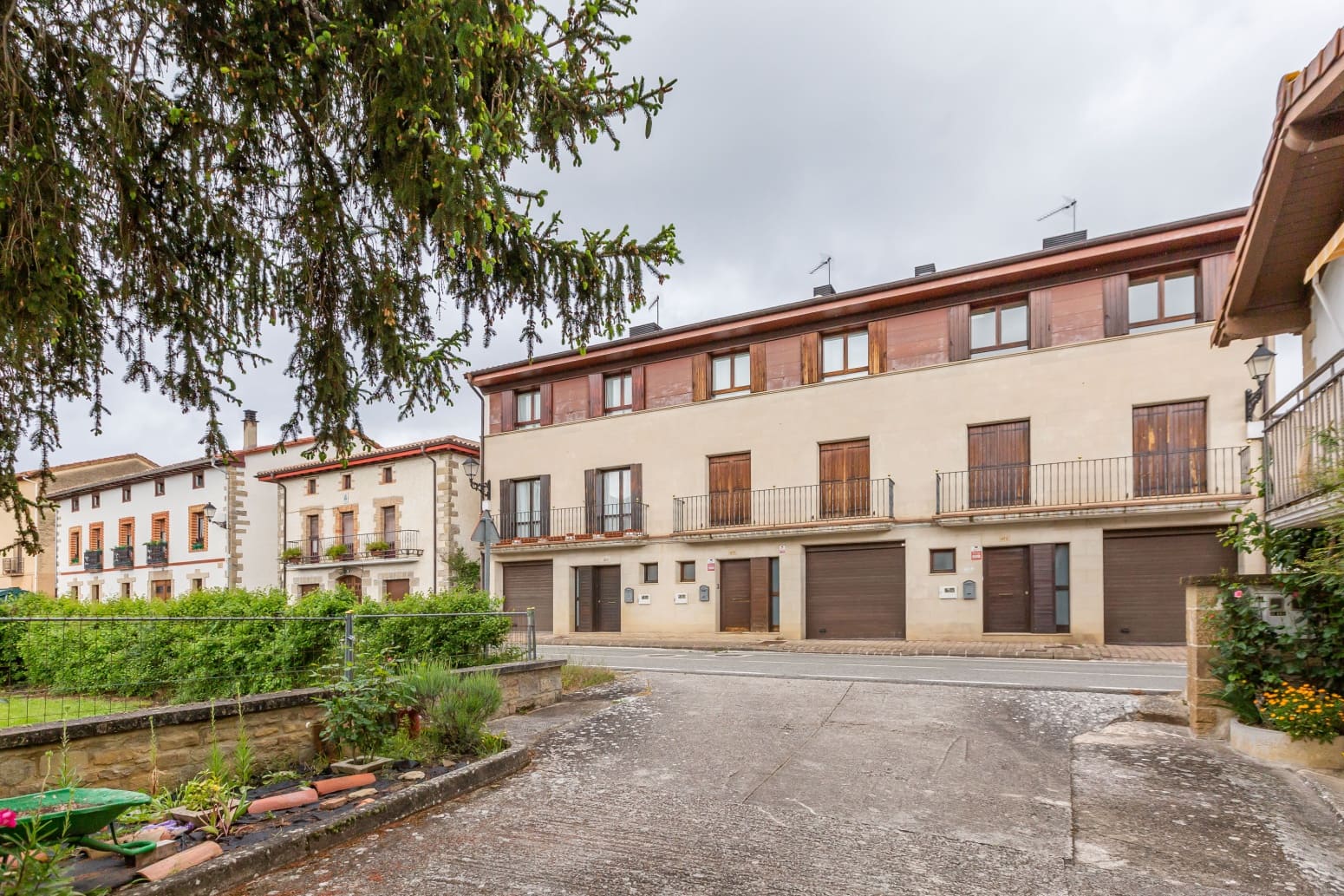4 soveværelse Villa til salg i Egues med garage - € 450.000 (Ref: 9824717)