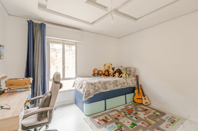 4 bedroom Flat for sale in Viana - € 169,900 (Ref: 9830885)