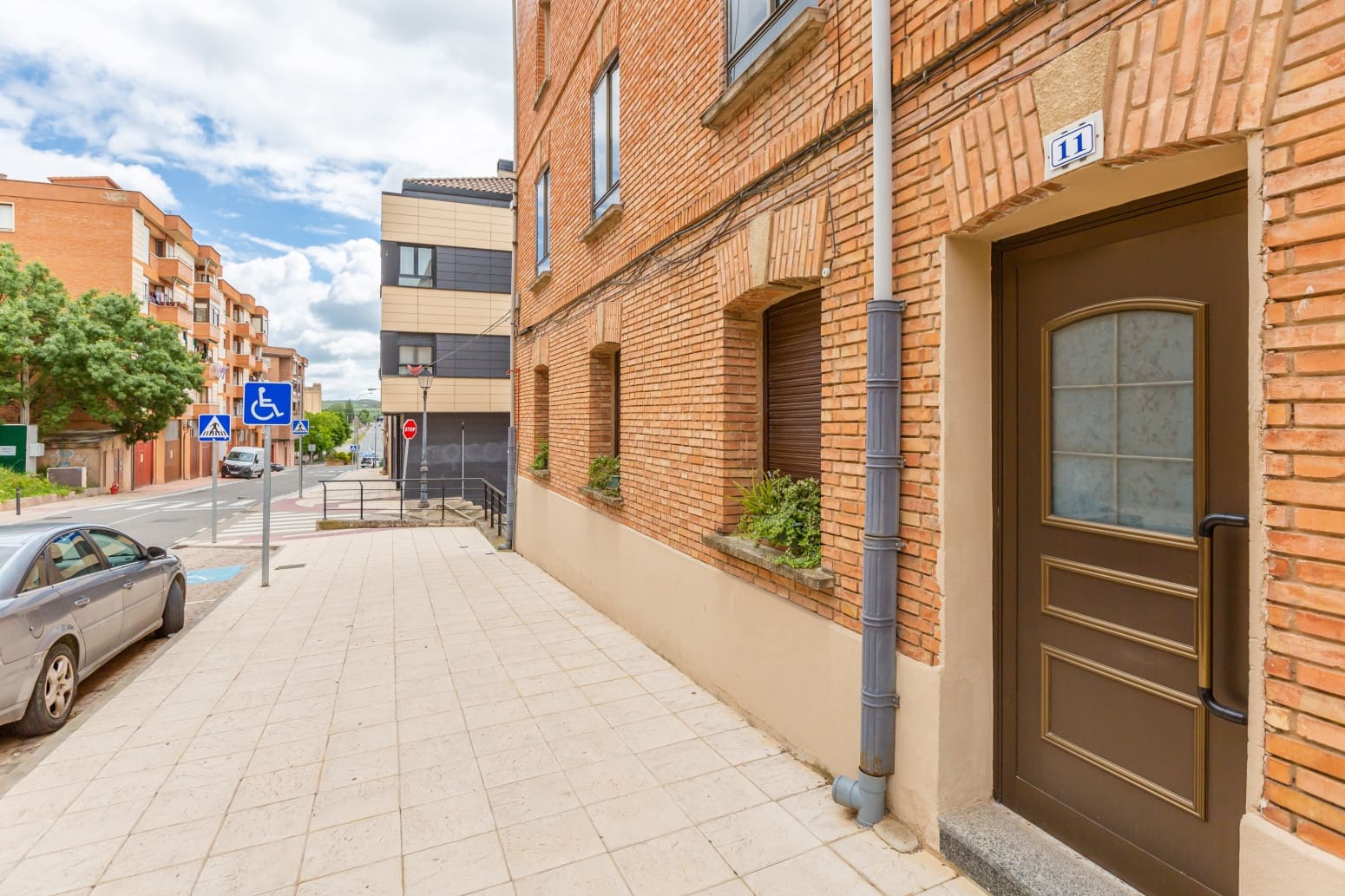 4 bedroom Flat for sale in Viana - € 169,900 (Ref: 9830885)