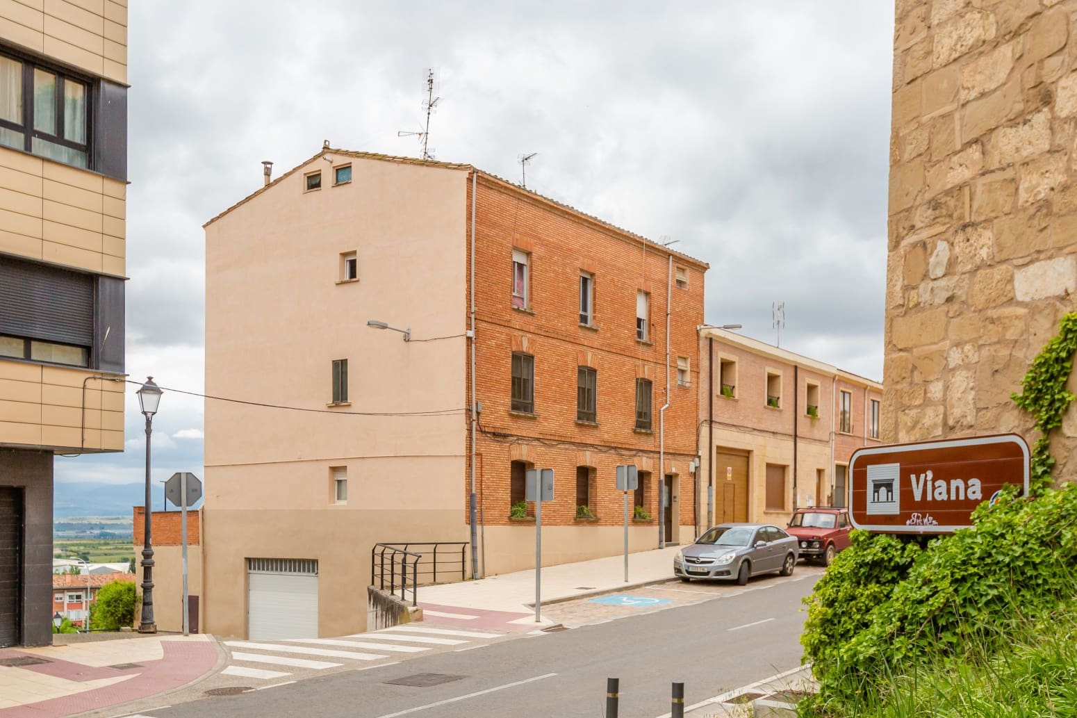 4 bedroom Flat for sale in Viana - € 169,900 (Ref: 9830885)