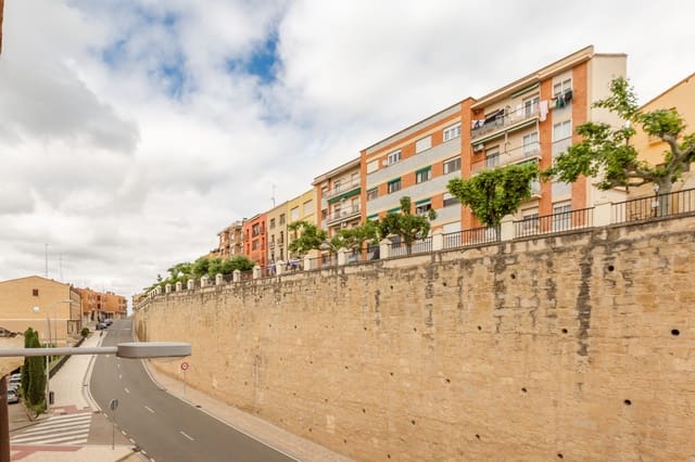 4 bedroom Flat for sale in Viana - € 169,900 (Ref: 9830885)
