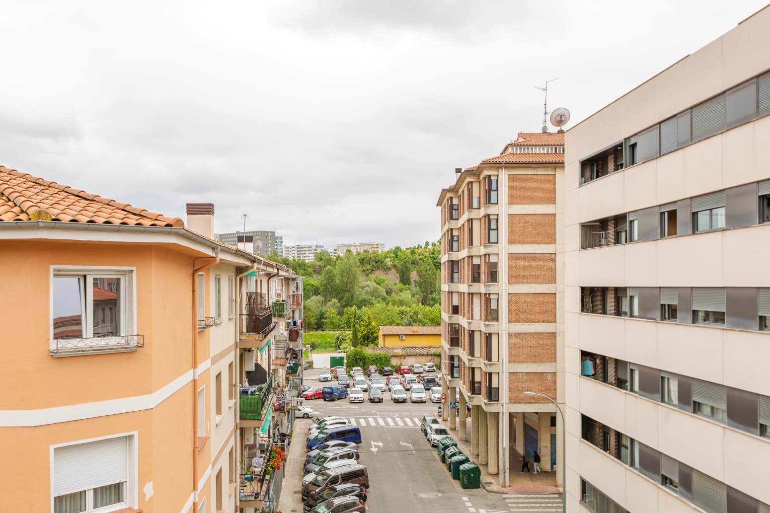 3 bedroom Flat for sale in Burlada with garage - € 235,000 (Ref: 9839025)