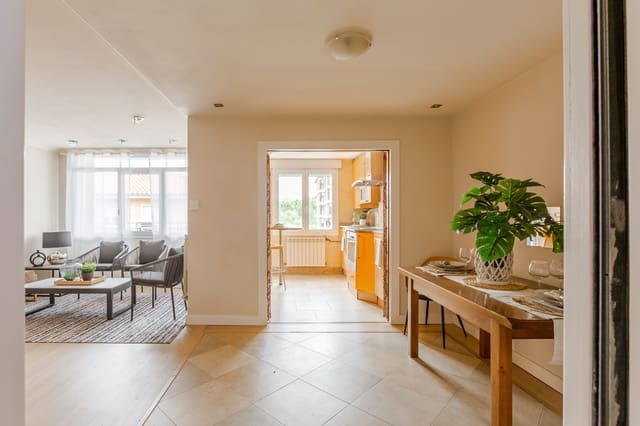 3 soverom Leilighet til salgs i Burlada med garasje - € 235 000 (Ref: 9839025)