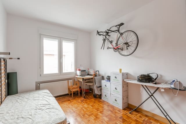 3 soverom Leilighet til salgs i Pamplona - € 220 000 (Ref: 9839029)