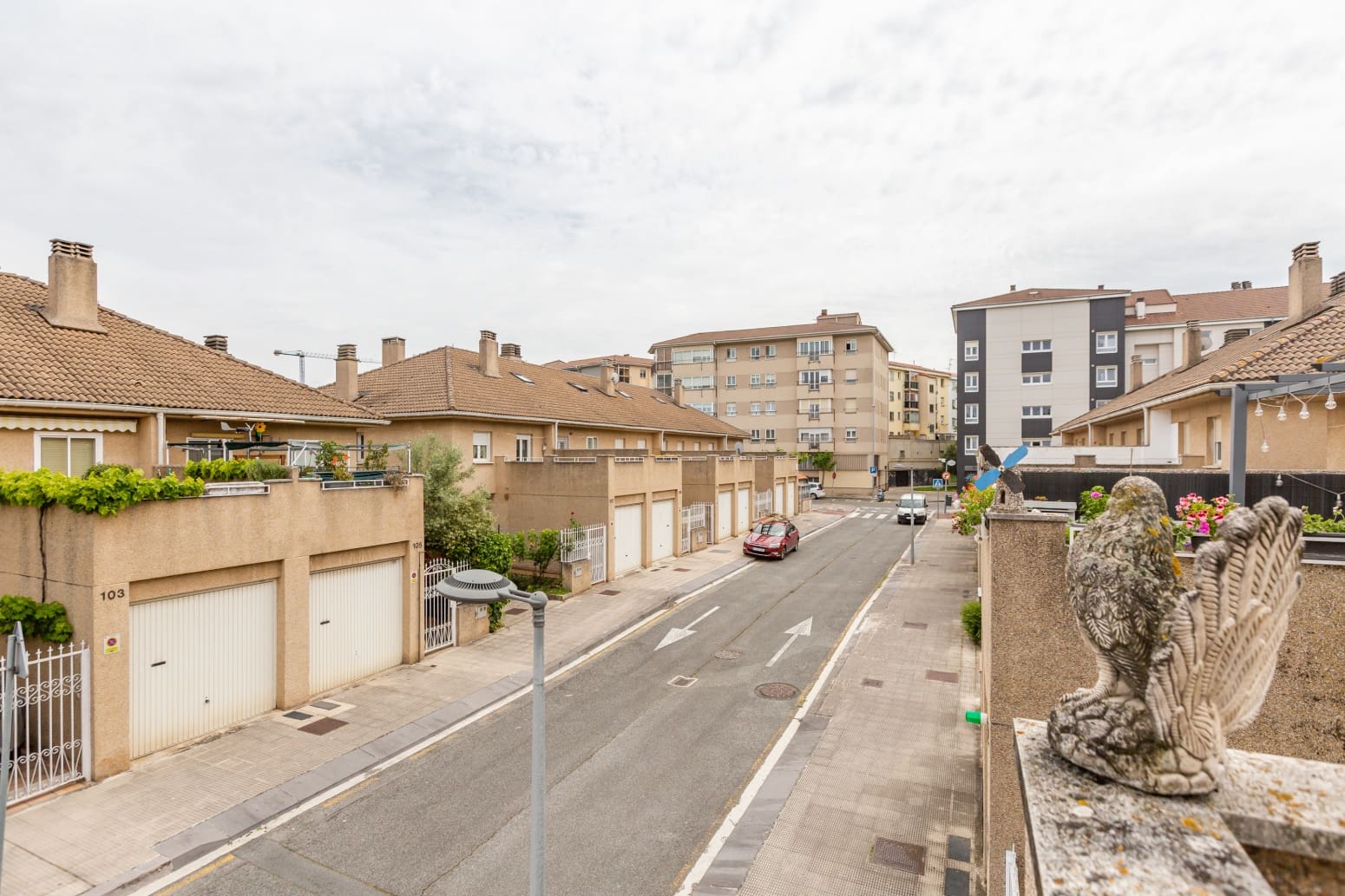 Chalet de 3 habitaciones en Berriozar en venta con garaje - 320.000 € (Ref: 9845188)