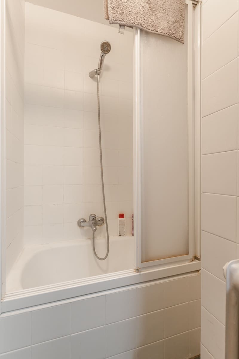 4 bedroom Flat for rent in Pamplona / Iruna - € 2,500 (Ref: 9851349)