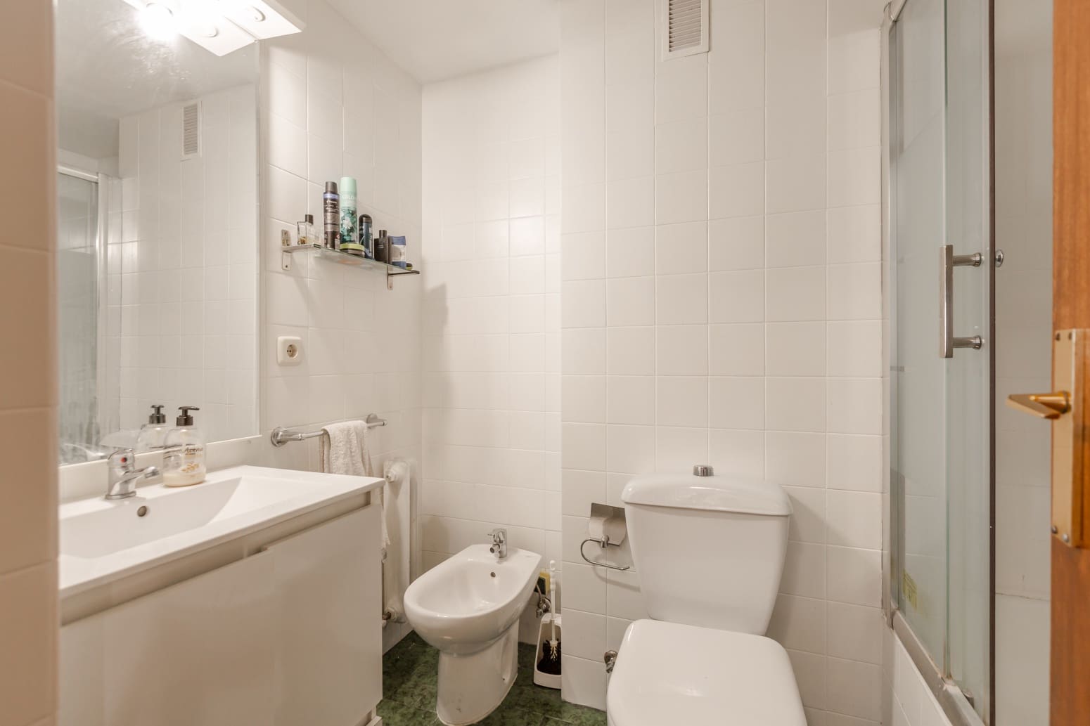 4 bedroom Flat for rent in Pamplona / Iruna - € 2,500 (Ref: 9851349)