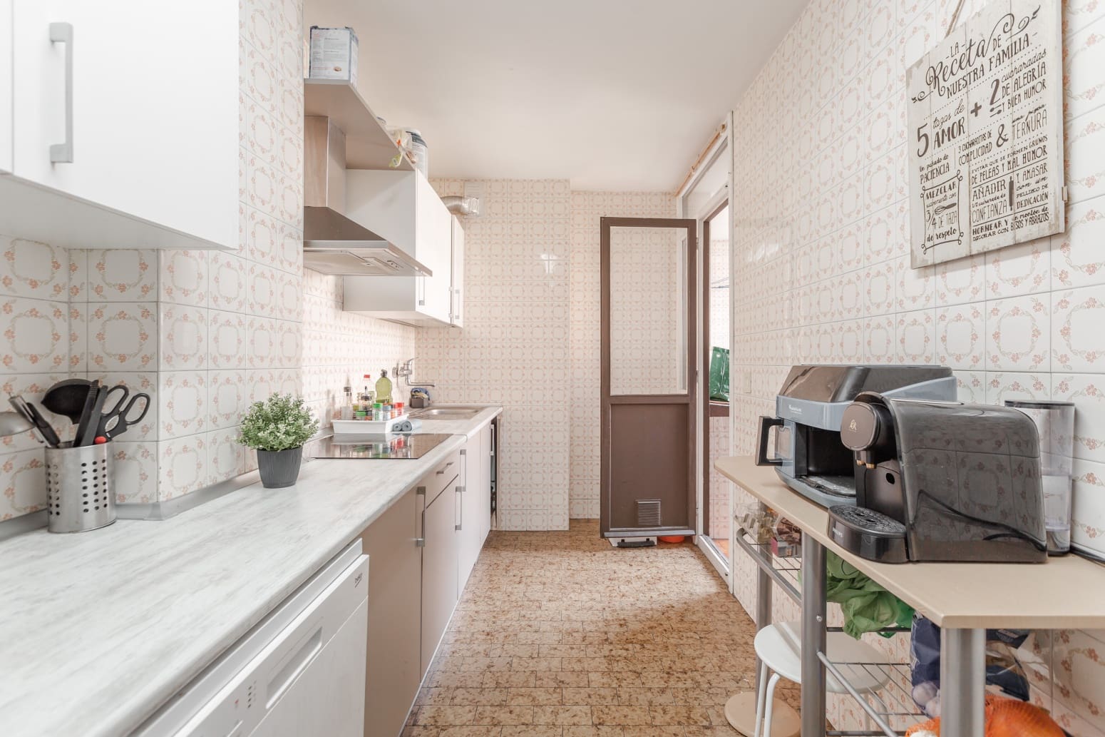 4 bedroom Flat for rent in Pamplona / Iruna - € 2,500 (Ref: 9851349)