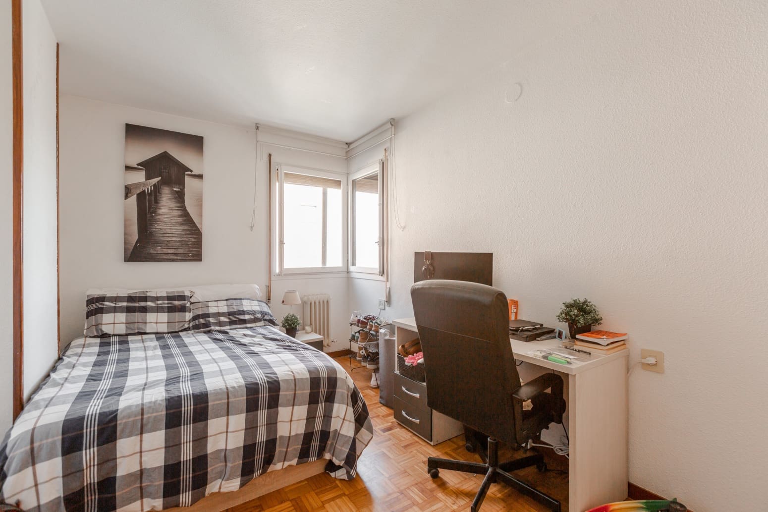 4 bedroom Flat for rent in Pamplona / Iruna - € 2,500 (Ref: 9851349)