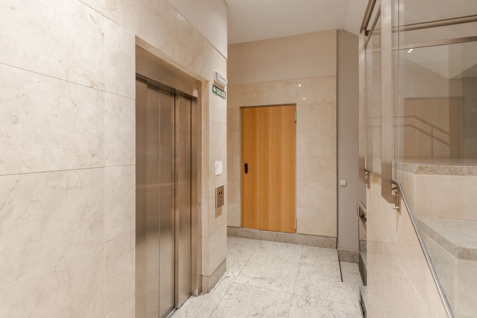 4 bedroom Flat for rent in Pamplona / Iruna - € 2,500 (Ref: 9851349)