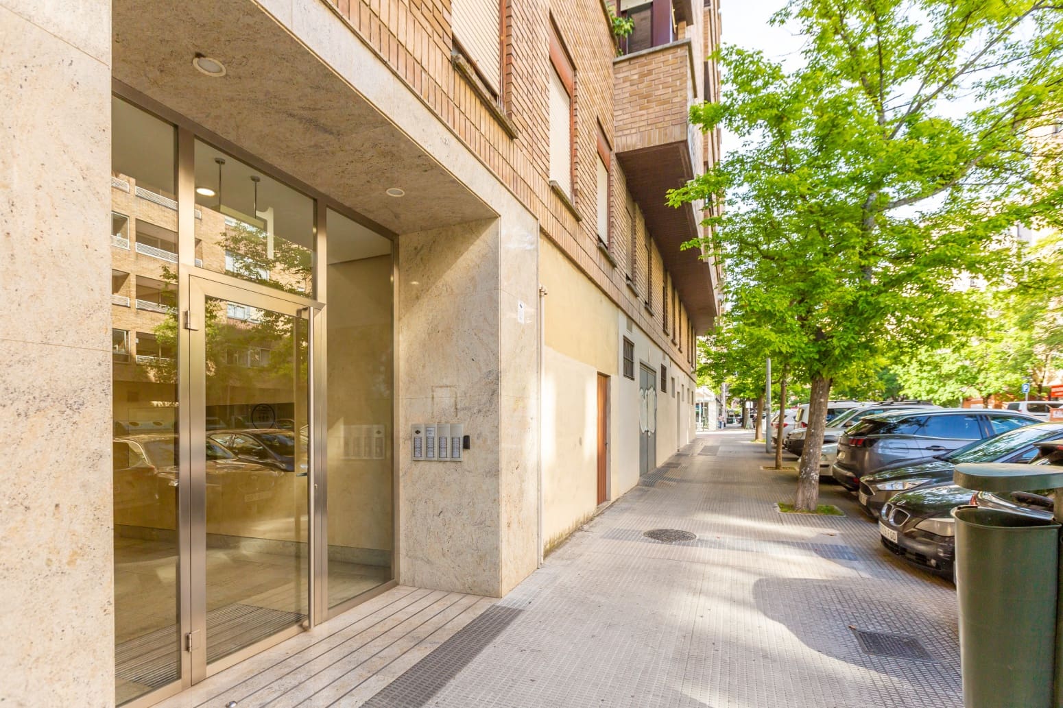 4 bedroom Flat for rent in Pamplona / Iruna - € 2,500 (Ref: 9851349)