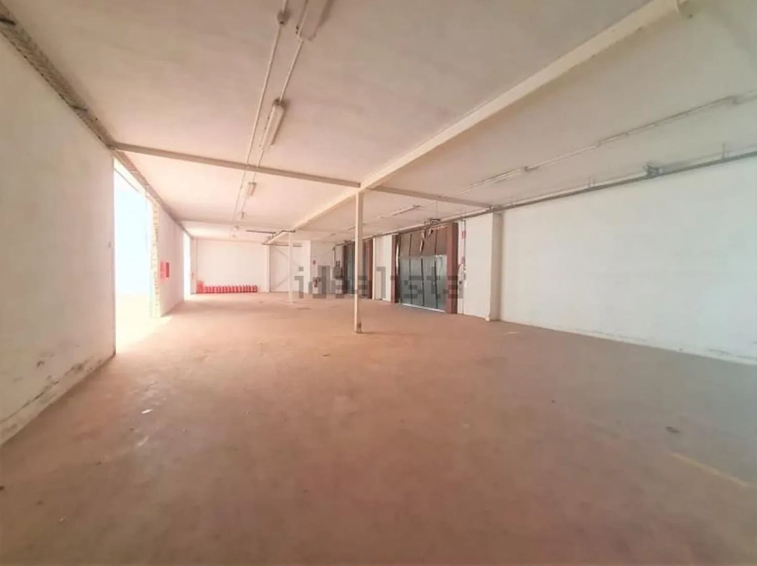 Commercial for sale in Cintruenigo - € 450,000 (Ref: 9855167)